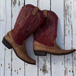 Cowboy Boots in Cognac and Maroon
